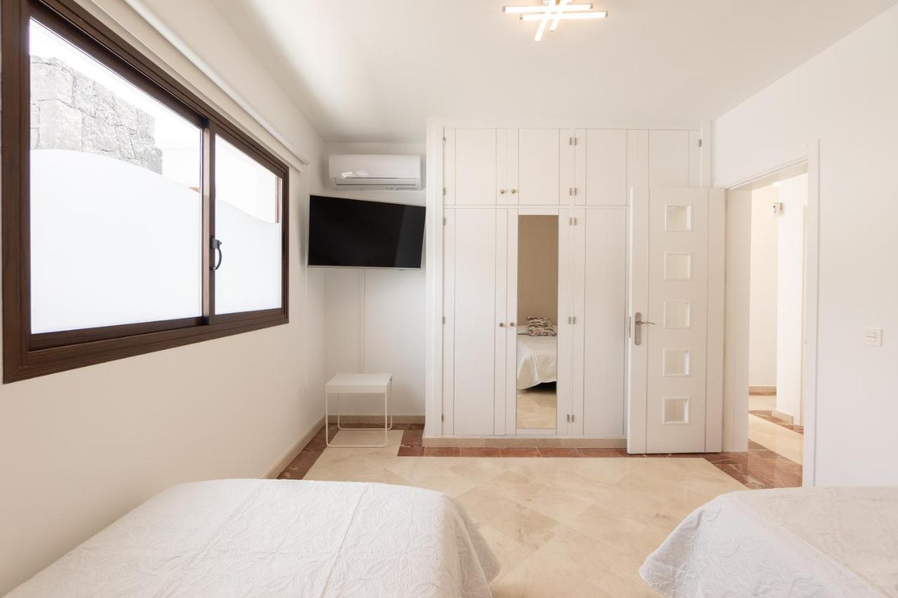 Villa Sea Breeze Jarea Playa Blanca  Buitenkant foto